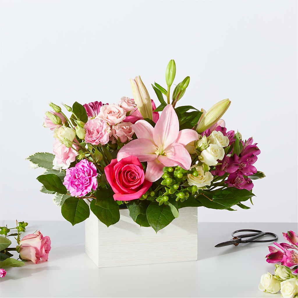 Sweetberry Box – A Florist Original – Forever Flowers, Fords NJ