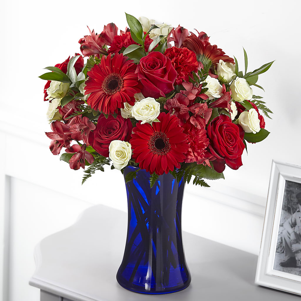 Hearts Embrace Bouquet – Forever Flowers, Fords NJ