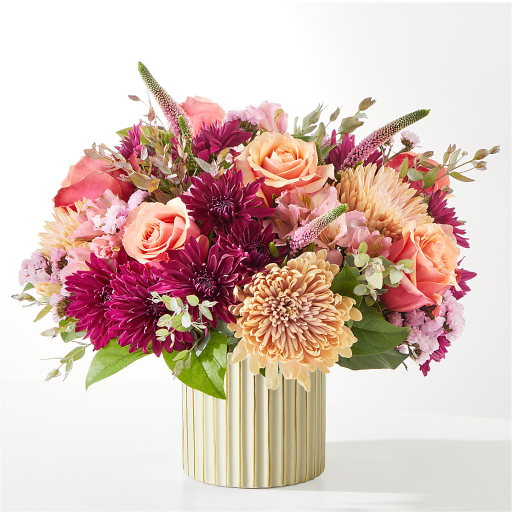 Berry Cobbler Bouquet with Ivory Vase – Forever Flowers, Fords NJ