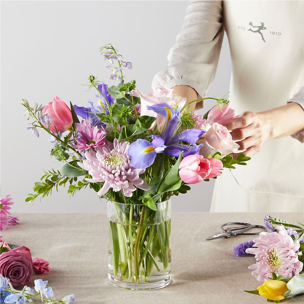 Pastel Tradition - A Florist Original –  Forever Flowers, Fords NJ