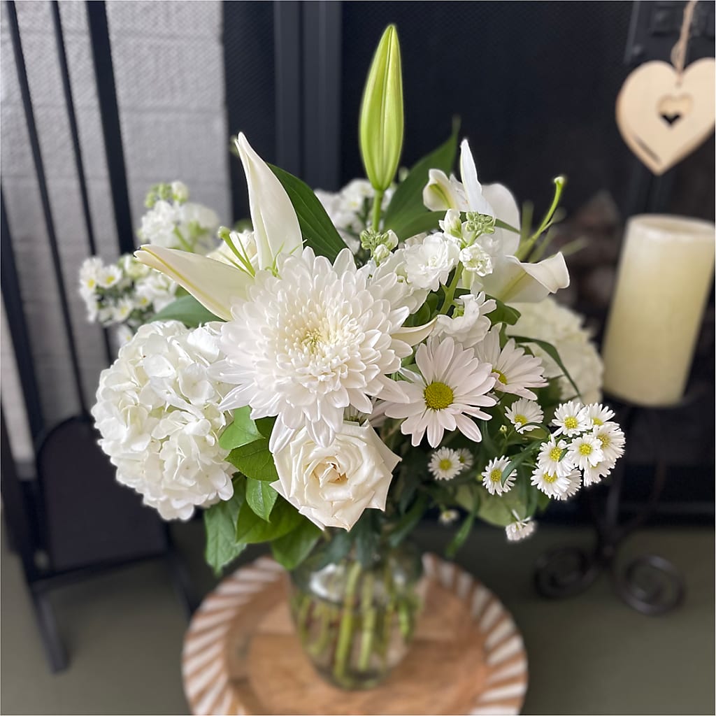 Classic Ivory – A Florist Original –  Forever Flowers, Fords NJ
