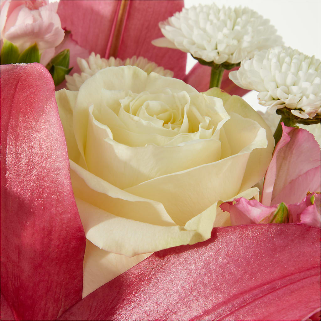 Piece of Cake Bouquet –  Forever Flowers, Fords NJ