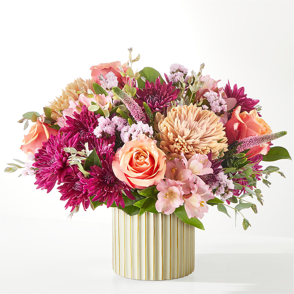 Berry Cobbler Bouquet with Ivory Vase –  Forever Flowers, Fords NJ